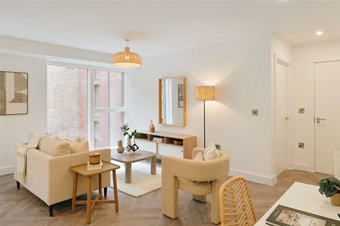 2 Bedroom Flat For Sale In Chapmans Yard, Upper Gough Street, Birmingham, West Midlands, B1
