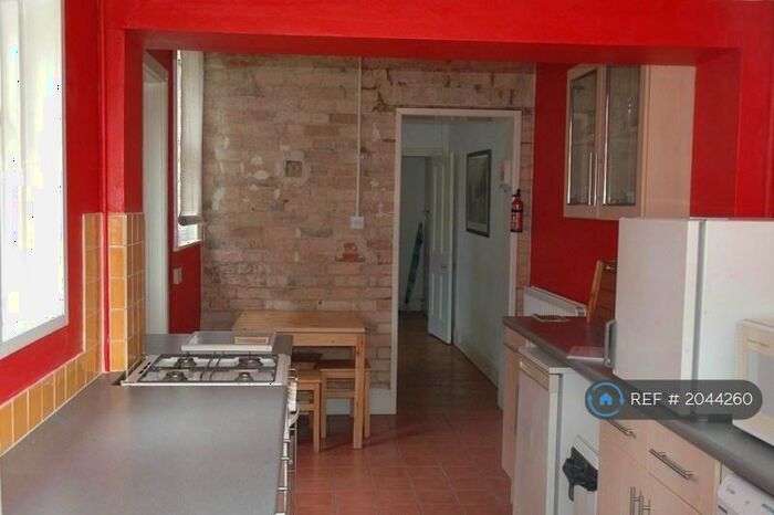 3 Bedroom Semi-Detached House To Rent In Bemister Road, Bournemouth, BH9