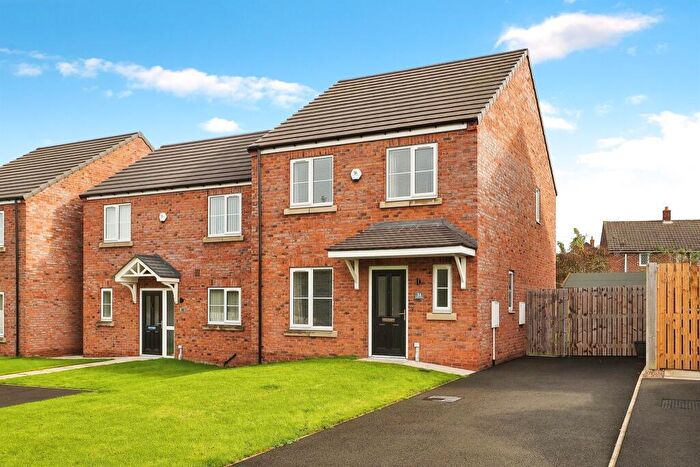 3 Bedroom Semi-Detached House For Sale In Cypress Heights, Barnsley, S71