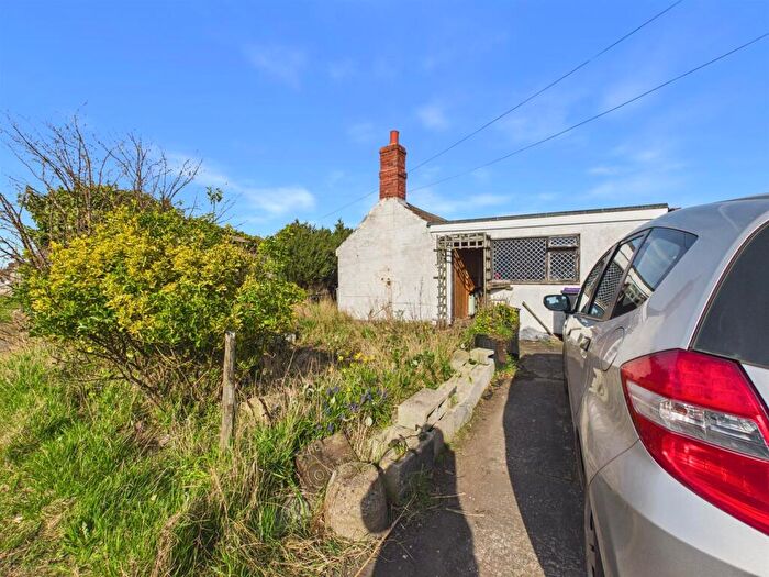 2 Bedroom Detached Bungalow For Sale In Grift Bank, Mablethorpe, LN12