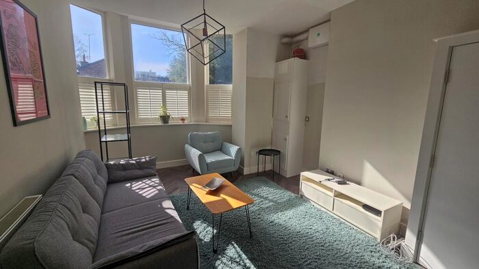 2 Bedroom Apartment To Rent In Cairncroft, Holme Road, West Didsbury, M20