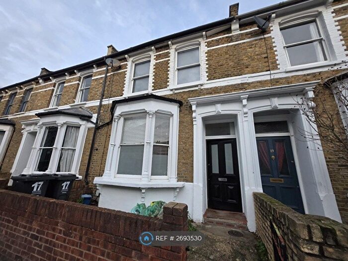 2 Bedroom Flat To Rent In Tyssen Road, London, N16