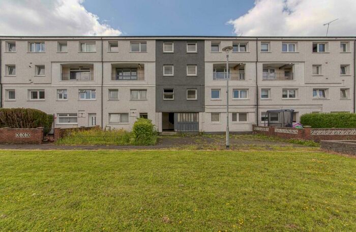 3 Bedroom Flat To Rent In Tay Place, Corseford, PA5