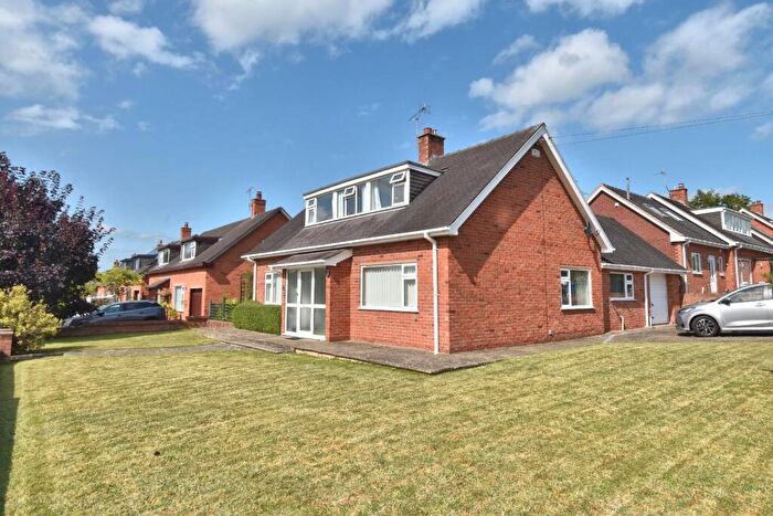 3 Bedroom Detached Bungalow For Sale In Ffordd Gwynach, Ruthin, LL15