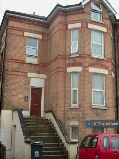 Studio To Rent In Wootton Gardens, Bournemouth, BH1