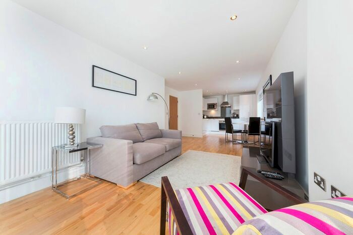 2 Bedroom Flat To Rent In Beacon Point, Dowells Street, New Capital Quay, London, SE10