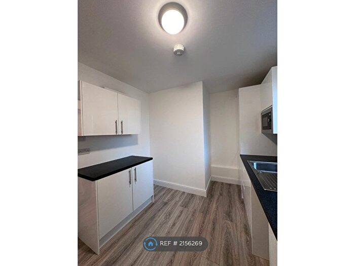 3 Bedroom Flat To Rent In Electric House, London, E3
