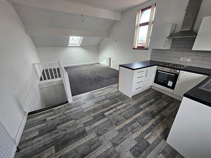 3 Bedroom Flat To Rent In Chorley Old Road, Bolton, BL1