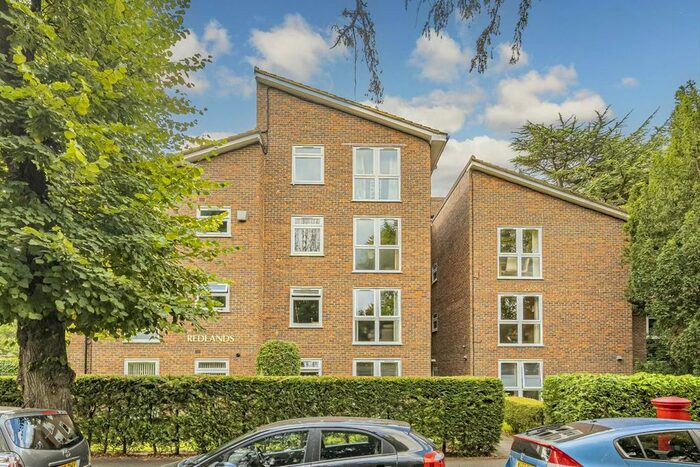 2 Bedroom Flat To Rent In Cromwell Road, Teddington, TW11