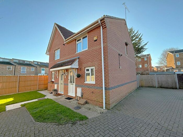 2 Bedroom Semi-Detached House To Rent In Shorefields, Rainham, Gillingham, ME8