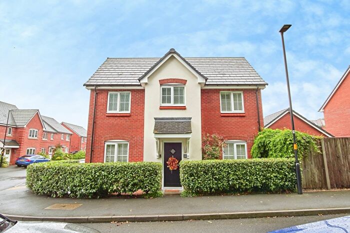 3 Bedroom Detached House For Sale In Ashtree Court, Birmingham, West Midlands, B38