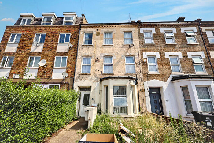 1 Bedroom Flat For Sale In A Church Street, Edmonton, London, N9