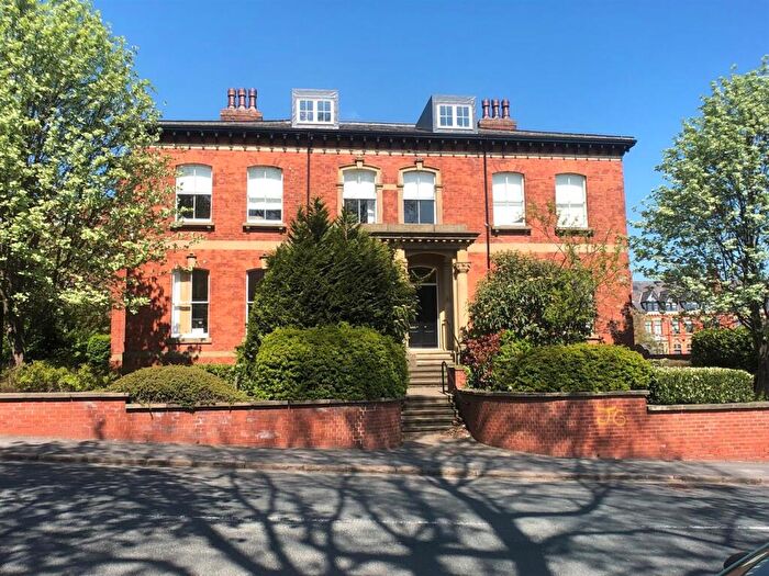 1 Bedroom Apartment To Rent In Flat Hanover House, Clarendon Road, Leeds, LS2