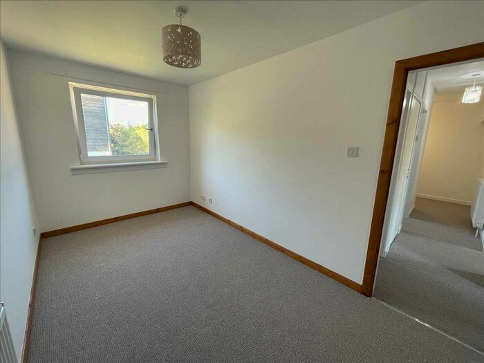 2 Bedroom Flat To Rent In Crieff Road, Perth, PH1