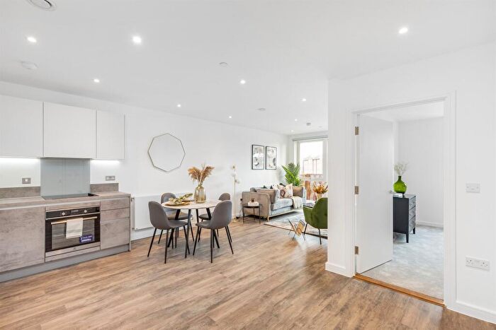 1 Bedroom Apartment To Rent In Bed, Rd Floor, Kingfisher, The Halcyon In Fresh Wharf, IG11