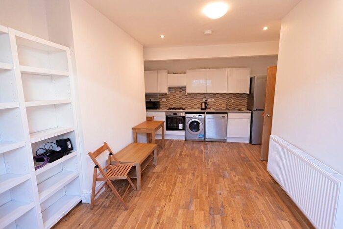 3 Bedroom Flat To Rent In St. John's Grove, London, N19