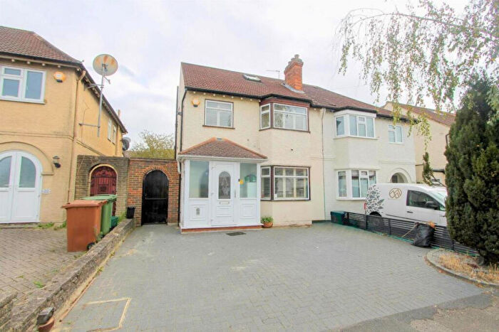 4 Bedroom Semi-Detached House For Sale In Poplar Road, Sutton, SM3