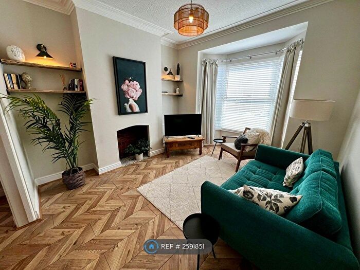 3 Bedroom Terraced House To Rent In Thoresby Street, Hull, HU5