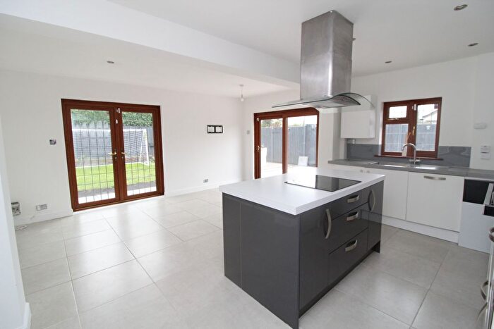 4 Bedroom Semi-Detached House To Rent In Chivers Square, Chelmsford Road, CM5