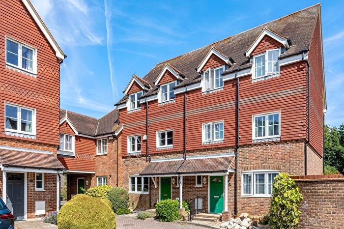 4 Bedroom Property For Sale In Pondtail Park, Horsham, RH12