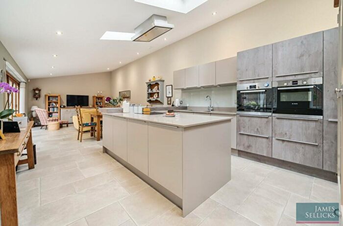 2 Bedroom Barn Conversion For Sale In Main Street, Lubenham, Market Harborough, LE16
