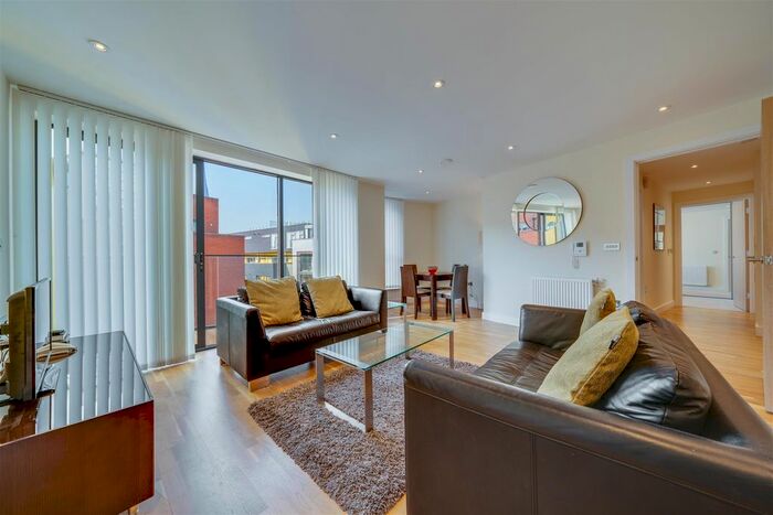 2 Bedroom Flat To Rent In Arc House, Tanner Street, Tower Bridge, London, SE1