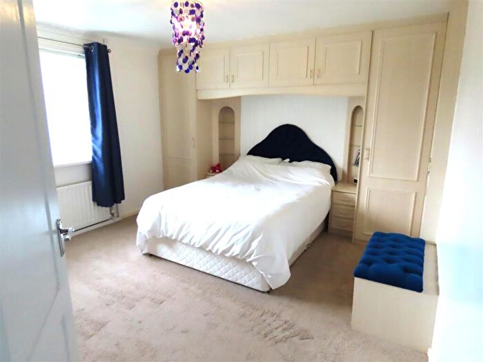 2 Bedroom Apartment For Sale In Suffolk Close, Ashington, NE63