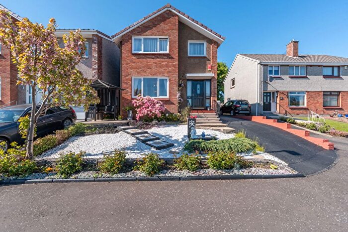 3 Bedroom Detached House For Sale In Annsmuir Place, Kirkcaldy, KY2