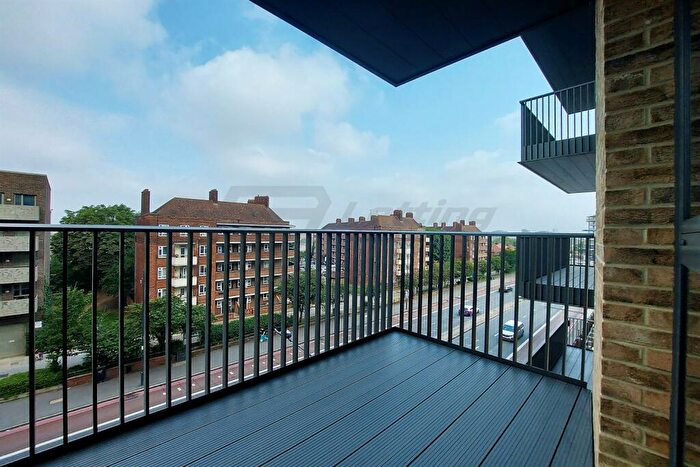 1 Bedroom Flat To Rent In Darter Apartments, N4