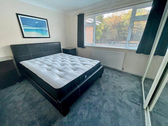 2 Bedroom Flat To Rent In Milton Road, Charminster, BH8