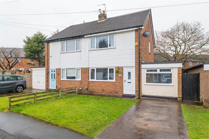 3 Bedroom Semi Detached House For Sale In Stonecroft Road, Leyland, PR25