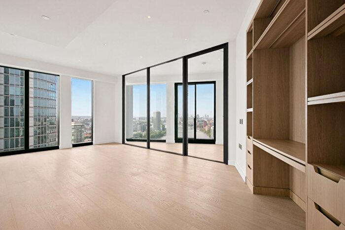 3 Bedroom Flat To Rent In River Park Tower, Nine Elms Lane, SW8