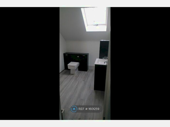 2 Bedroom Flat To Rent In Valley View, Leicester, LE9