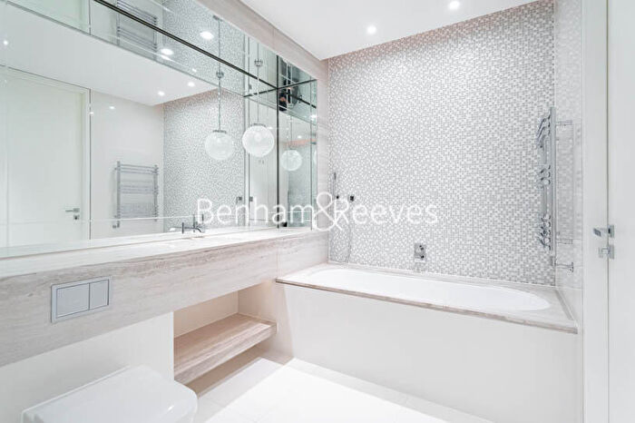 2 Bedroom Apartment To Rent In Sugar Quay, Water Lane, EC3R