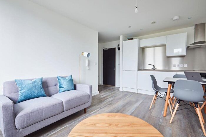 1 Bedroom Flat To Rent In Apartment ., - Talbot Road, Old Trafford, Manchester, M16