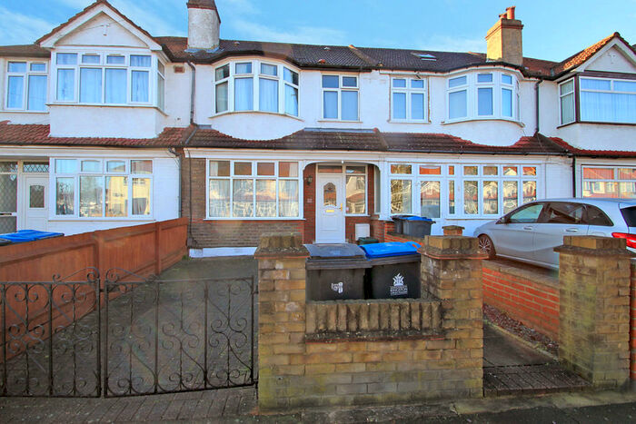 3 Bedroom Terraced House To Rent In Largewood Avenue, Surbiton, KT6