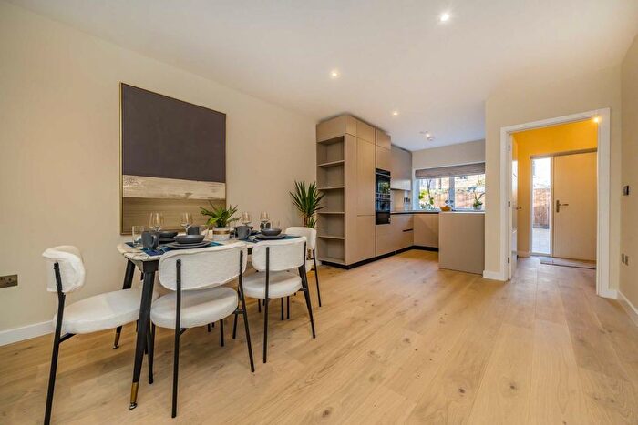 3 Bedroom Property For Sale In Warwick Road, Ealing, W5