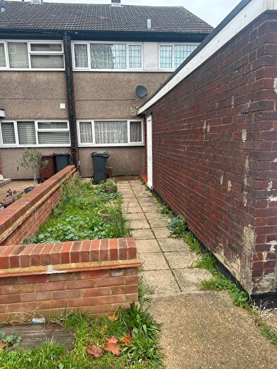 3 Bedroom Terraced House To Rent In Siviter Way, Dagenham, RM10