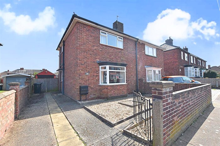 2 Bedroom Semi Detached House For Sale In Brocklesby Road, Grimsby, DN34
