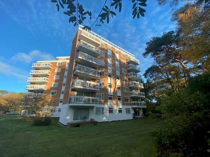 3 Bedroom Flat To Rent In Canford Cliffs, BH13