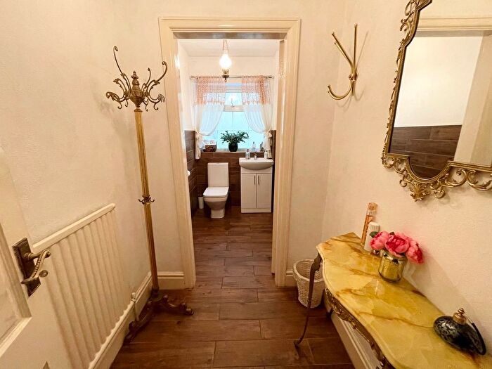 5 Bedroom Detached House For Sale In Cannock Road, Westcroft, Wolverhampton, WV10
