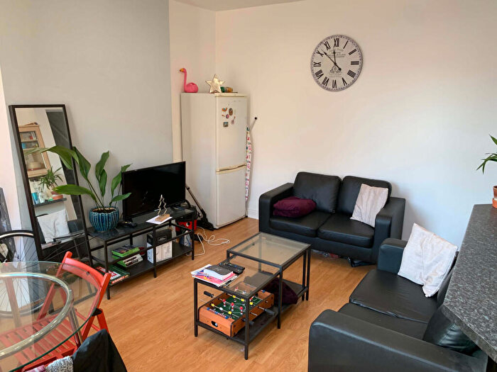 4 Bedroom House To Rent In Bankfield Terrace, Leeds, LS4