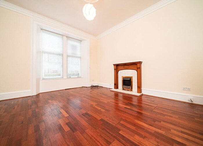 2 Bedroom Flat To Rent In Kelly Street, Greenock, PA16