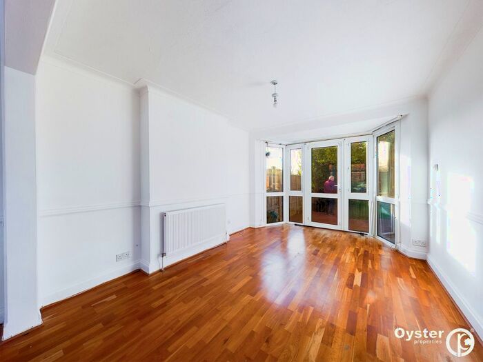 3 Bedroom Semi-Detached House To Rent In Lyon Meade, Stanmore, HA7