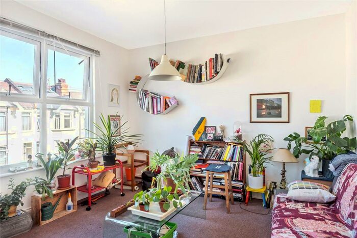 3 Bedroom Terraced House To Rent In Ashfield Road, London, N4