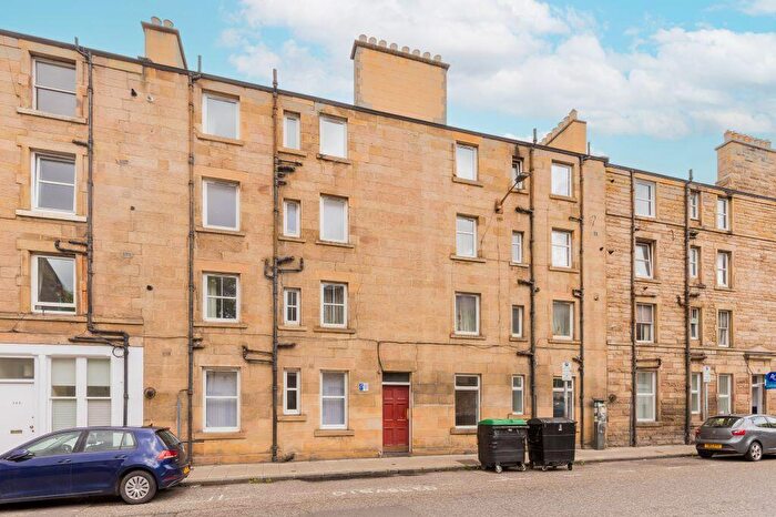 1 Bedroom Flat For Sale In / Broughton Road, Edinburgh, EH7
