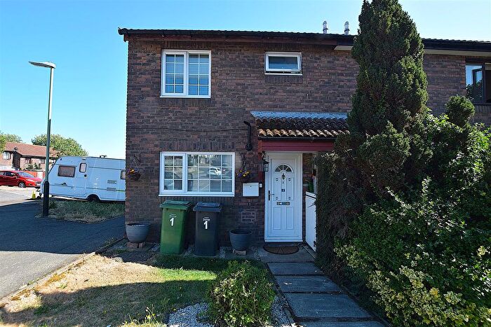 3 Bedroom End Of Terrace House To Rent In Denham Close, St. Leonards-On-Sea, TN38