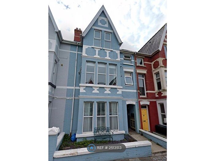 1 Bedroom Flat To Rent In Mary Street, Porthcawl, CF36