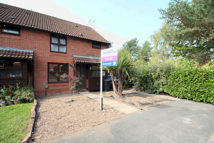 1 Bedroom Maisonette To Rent In Cardingham, Woking, GU21