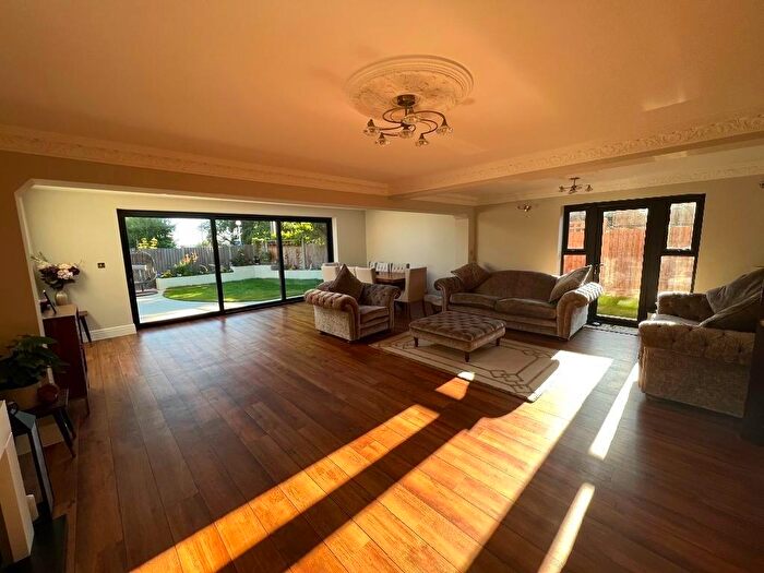 4 Bedroom Detached House To Rent In Eagles Road, Greenhithe, Kent, DA9